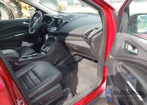 2016 Ford Escape Titanium из США, поврежденный, VIN 1FMCU0JX7GUA03022